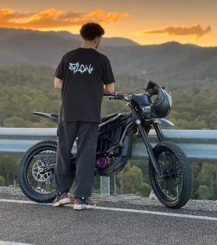 Flow clothing tee shirt og design